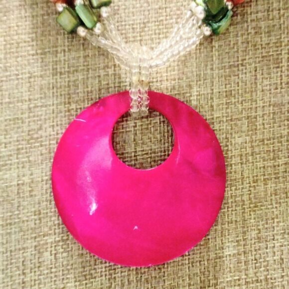 Vintage Dyed Mother of Pearl Shell Beaded Multi Strand Pendant Necklace - Picture 2 of 7